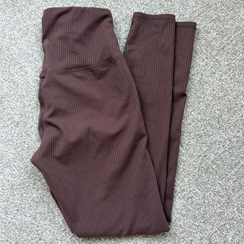 Ribbed High-Waist Leggings in Deep Brown